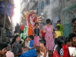 A Durga Puja procession by Hindu minority of Bangladesh 2009.jpg