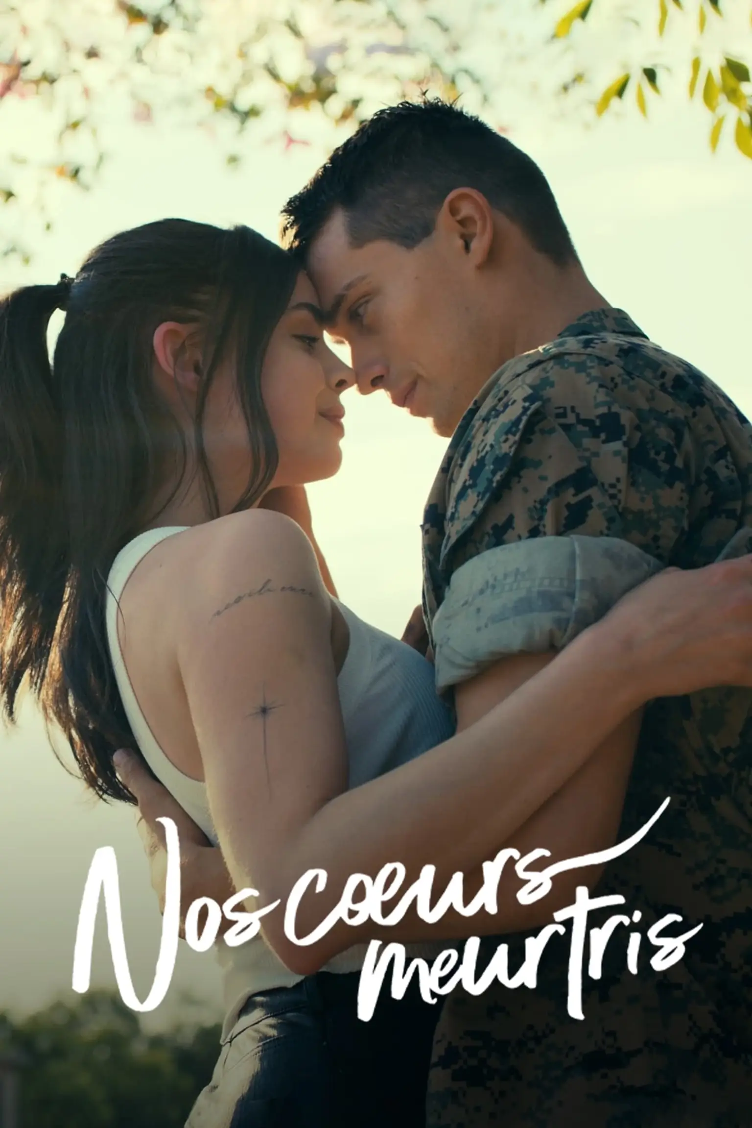 Ils se sont mariés, ont dû s&#39;aimer à distance mais leur histoire d&#39;amour était de l&#39;esbrouffe | Nos cœurs meurtris